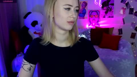 Snapshot of beauty_sashaxx chatting on November 2025 02:16:01 PM beauty Sasha online show from November 2025 02:16:01 PM