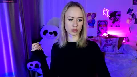 Snapshot of beauty_sashaxx chatting on December 2025 02:11:01 PM beauty Sasha online show from December 2025 02:11:01 PM