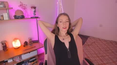 Eliise online show from February 2025 09:09:01 AM