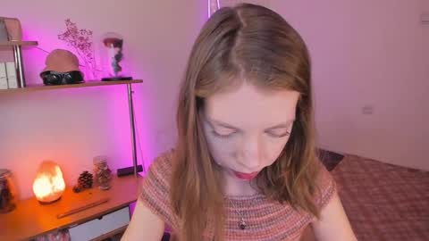 Eliise online show from February 2025 09:32:02 AM