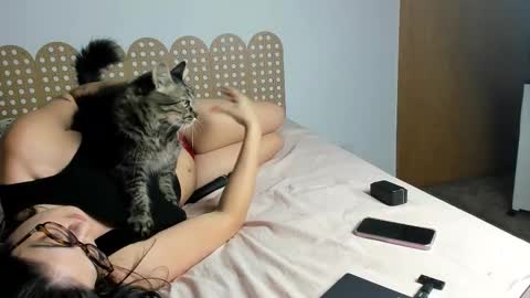 Beautyraf online show from November 2025 12:21:02 AM