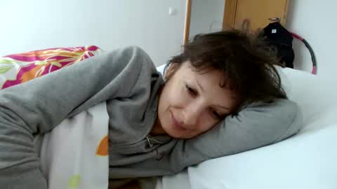 Snapshot of bebacksooon chatting on January 2025 11:08:02 AM Raluca online show from January 2025 11:08:02 AM