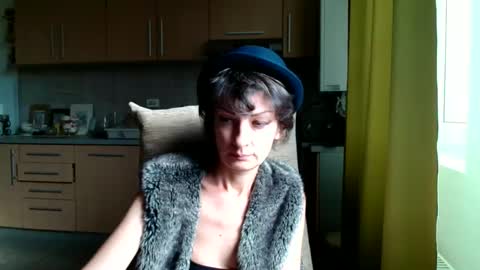 Snapshot of bebacksooon chatting on September 2025 01:26:02 PM Raluca online show from September 2025 01:26:02 PM