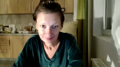 Snapshot of bebacksooon chatting on September 2025 05:40:02 PM Raluca online show from September 2025 05:40:02 PM