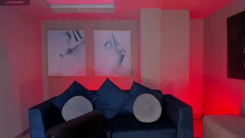 Am Becca online show from November 2025 06:53:02 PM