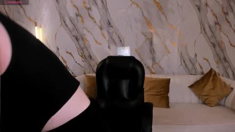 Am Becca online show from December 2025 12:14:02 PM