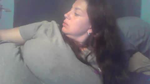 Snapshot of beccabee37 chatting on June 2026 08:58:01 AM beccabee37 online show from June 2026 08:58:01 AM