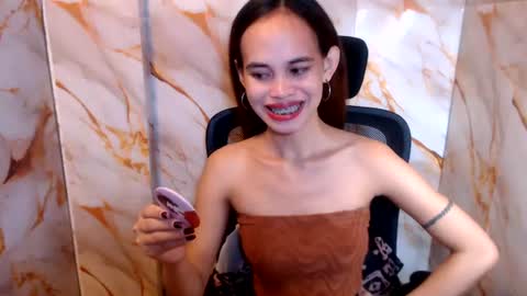 Snapshot of beccamiller22 chatting on June 2026 11:49:01 PM becca online show from June 2026 11:49:01 PM
