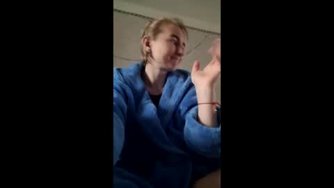 BeckiXJewelX online show from March 2026 10:07:02 AM