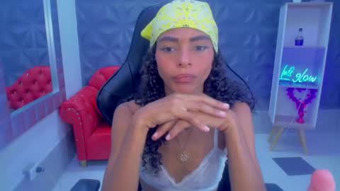 becky_lynch_102 online show from January 2026 12:11:01 PM