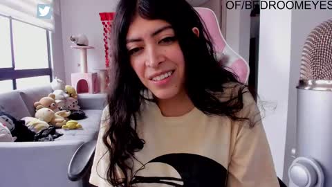 Snapshot of bedroomeyess chatting on February 2025 07:25:02 PM Amber UwU IM MOVING AND IS CRAZY ILL BE BACK VERY SOON 3 MISS YA ALREADY online show from February 2025 07:25:02 PM