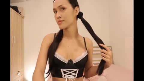 Snapshot of bee_thai chatting on December 2024 08:18:01 PM bee_thai online show from December 2024 08:18:01 PM