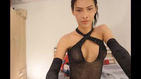Snapshot of bee_thai chatting on October 2025 06:29:01 PM bee_thai online show from October 2025 06:29:01 PM