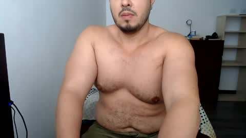 Snapshot of beefypecs_10 chatting on June 2026 08:14:02 PM Criss2fer online show from June 2026 08:14:02 PM