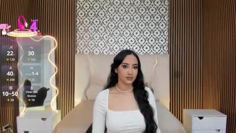 BELLA online show from November 2025 03:33:02 PM