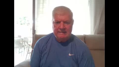 Just Me Nothing More or Less online show from October 2025 06:16:02 PM