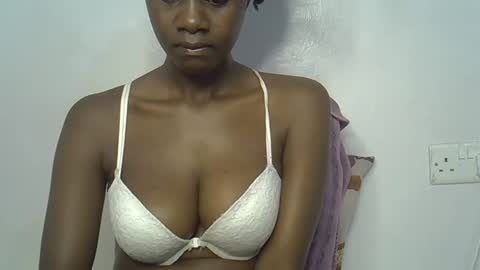 Snapshot of beeswee chatting on December 2024 08:50:02 AM beeswee online show from December 2024 08:50:02 AM