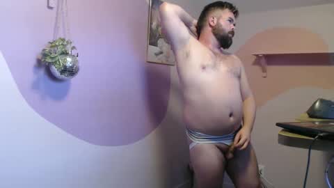 Snapshot of behrbae chatting on November 2025 08:52:01 PM Behrbae online show from November 2025 08:52:01 PM