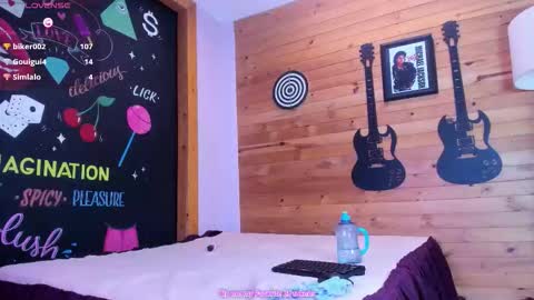 Snapshot of belajones chatting on September 2025 03:39:02 PM Bela online show from September 2025 03:39:02 PM