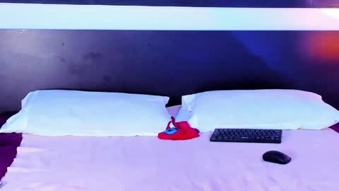 Snapshot of belajones chatting on November 2025 04:01:02 PM Bela online show from November 2025 04:01:02 PM