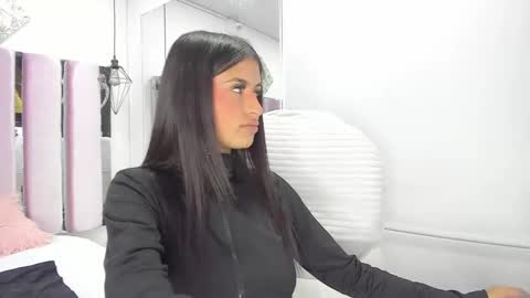 Snapshot of belinda_ws chatting on December 2024 07:54:02 PM Bella online show from December 2024 07:54:02 PM