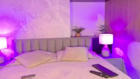 BELLA online show from October 2025 01:55:02 PM