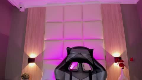 Bella cam online show from November 2025 07:36:02 PM