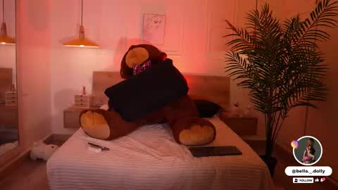 Snapshot of bella__donne chatting on September 2025 11:33:02 AM online show from September 2025 11:33:02 AM