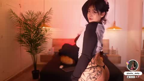 Snapshot of bella__donne chatting on October 2025 11:30:01 AM online show from October 2025 11:30:01 AM