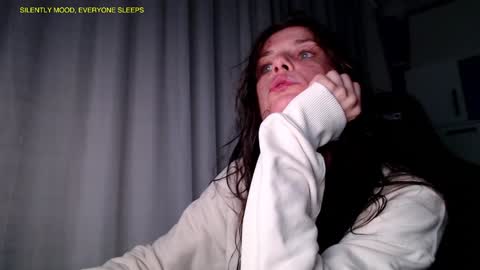 Snapshot of bella_alice chatting on October 2025 08:06:02 PM Alicia Belvedere online show from October 2025 08:06:02 PM