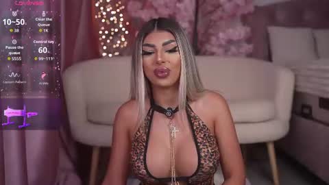 Snapshot of bella_blonda chatting on July 2026 09:54:02 PM Emma Bella online show from July 2026 09:54:02 PM