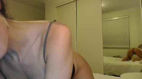 Snapshot of bella_bloom1 chatting on October 2025 10:45:01 AM Bella online show from October 2025 10:45:01 AM