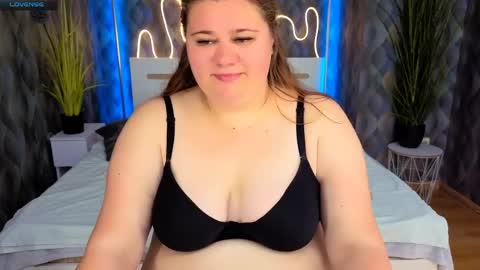 bella_blvack online show from May 2026 06:19:02 AM