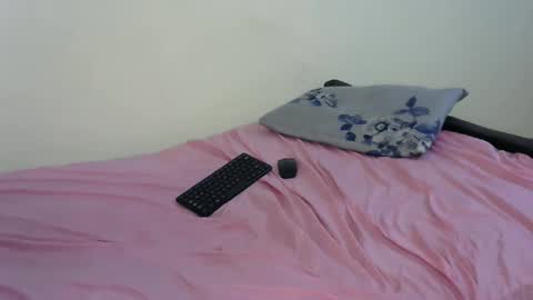 bella_c8 online show from February 2026 03:01:02 AM