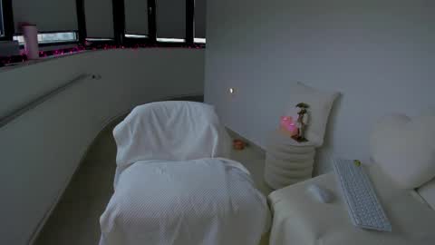 Anna  online show from March 2026 10:15:02 AM