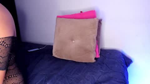 isabella online show from February 2025 12:28:01 AM