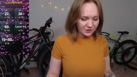 Snapshot of bella_murrrr chatting on October 2025 08:07:01 PM Bella online show from October 2025 08:07:01 PM