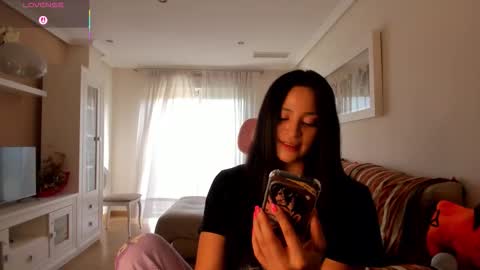 Snapshot of bella_pocahontas3 chatting on October 2025 03:12:02 PM bella_pocahontas3 online show from October 2025 03:12:02 PM