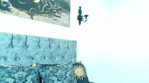 Snapshot of bella_poisonous chatting on November 2025 12:27:02 AM Bella online show from November 2025 12:27:02 AM