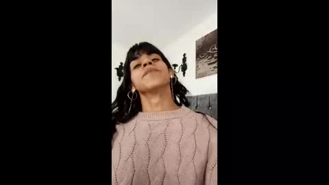 Snapshot of bella_poisonous chatting on January 2026 11:41:02 PM Bella online show from January 2026 11:41:02 PM