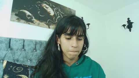 Snapshot of bella_poisonous chatting on January 2026 01:11:02 AM Bella online show from January 2026 01:11:02 AM