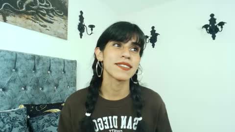 Snapshot of bella_poisonous chatting on January 2026 09:19:01 PM Bella online show from January 2026 09:19:01 PM