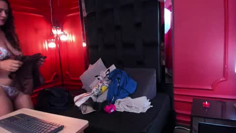 Bella Riviera online show from February 2026 07:46:01 PM