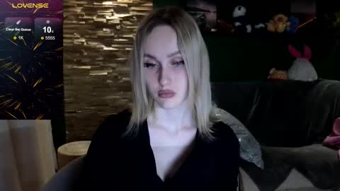 Snapshot of bella_villen chatting on February 2026 12:39:02 PM bella_villen online show from February 2026 12:39:02 PM