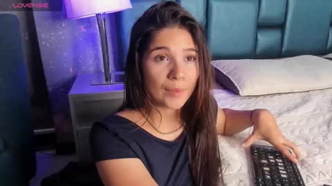 Bella Becca  online show from November 2025 06:30:02 PM