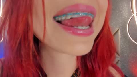 Snapshot of bellaa_swant chatting on December 2025 07:53:02 PM Cris online show from December 2025 07:53:02 PM