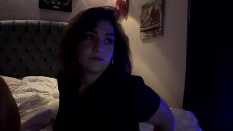 Snapshot of bellabeanz chatting on June 2026 01:18:02 AM Roxy Rain online show from June 2026 01:18:02 AM