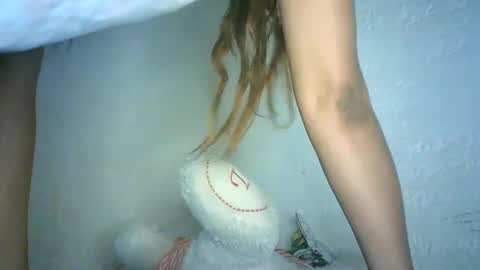 Snapshot of bellabeltra chatting on December 2024 11:35:02 PM Bella online show from December 2024 11:35:02 PM