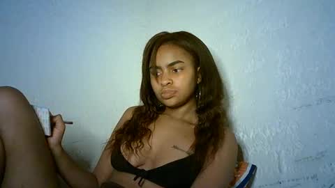 Snapshot of bellabeltra chatting on January 2025 10:39:01 PM Bella online show from January 2025 10:39:01 PM