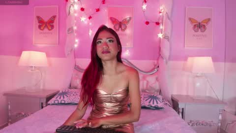 Snapshot of bellablazze chatting on December 2025 11:59:01 AM bellablazze online show from December 2025 11:59:01 AM